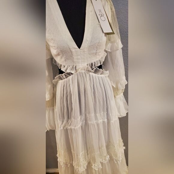 PatBo White Cutout Lace-Trim Linen V-Neck Maxi Dress – Women’s Designer Dress - Picture 8 of 16